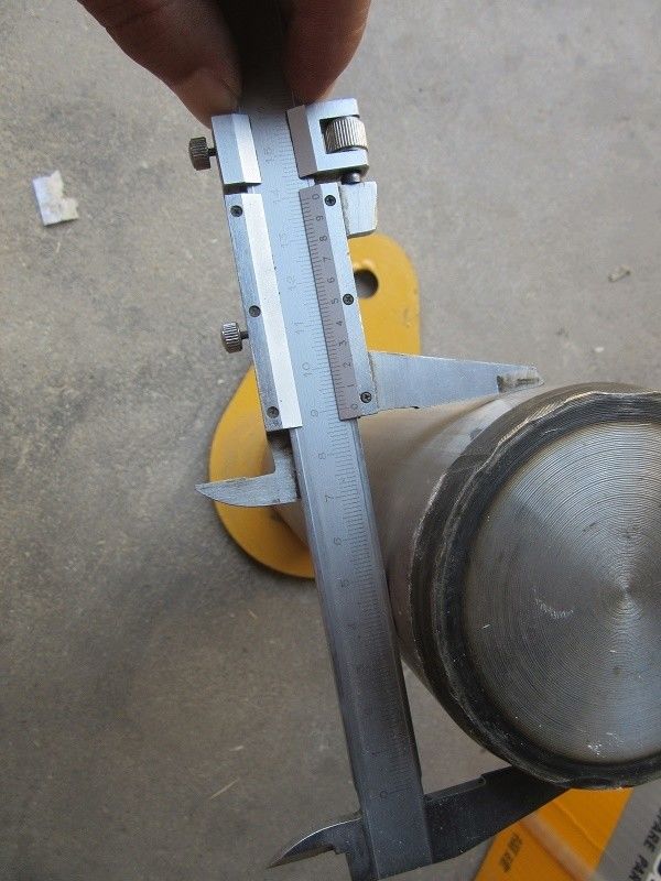 การขนส่งตามความต้องการของลูกค้า Rocker Arm Center Pin 11D0063 สําหรับ Liugong